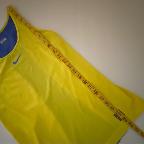 Nike Pro Dry Fit Racer back running Shirt - Picture 15 of 15